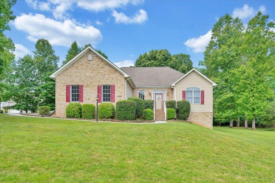 1140 Marie Dr, Huddleston, Virginia image 2