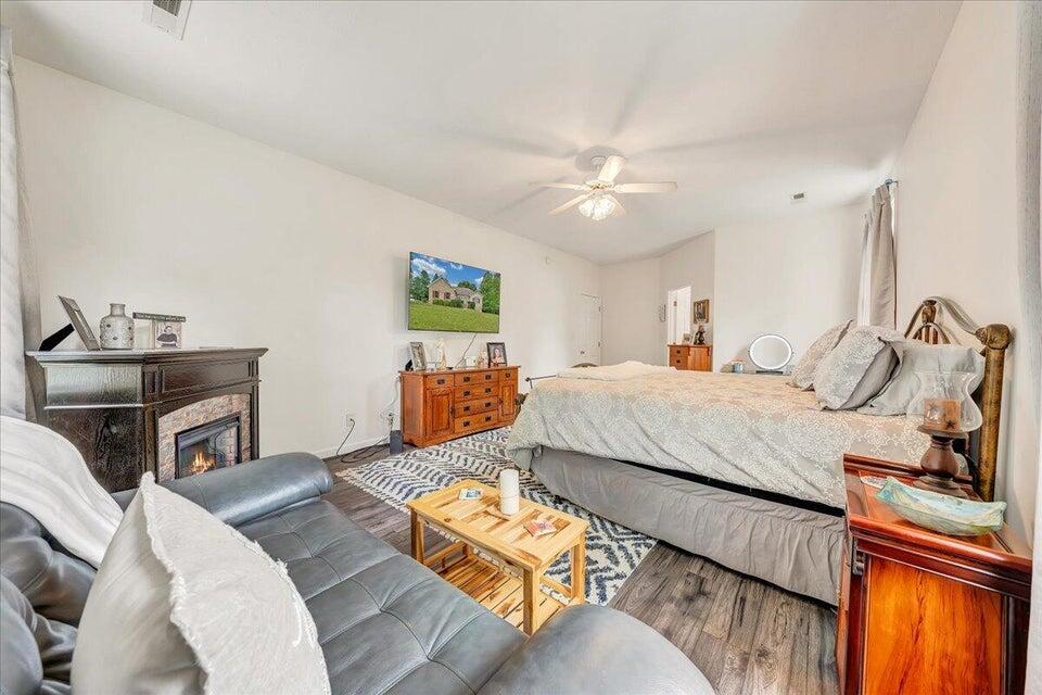 1140 Marie Dr, Huddleston, Virginia image 24