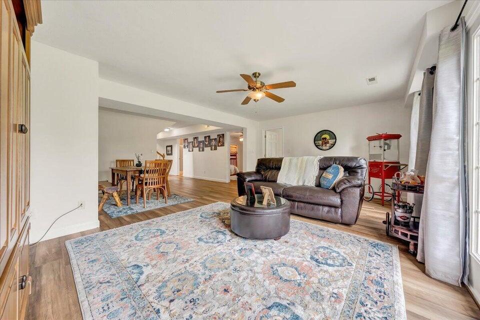 1140 Marie Dr, Huddleston, Virginia image 36