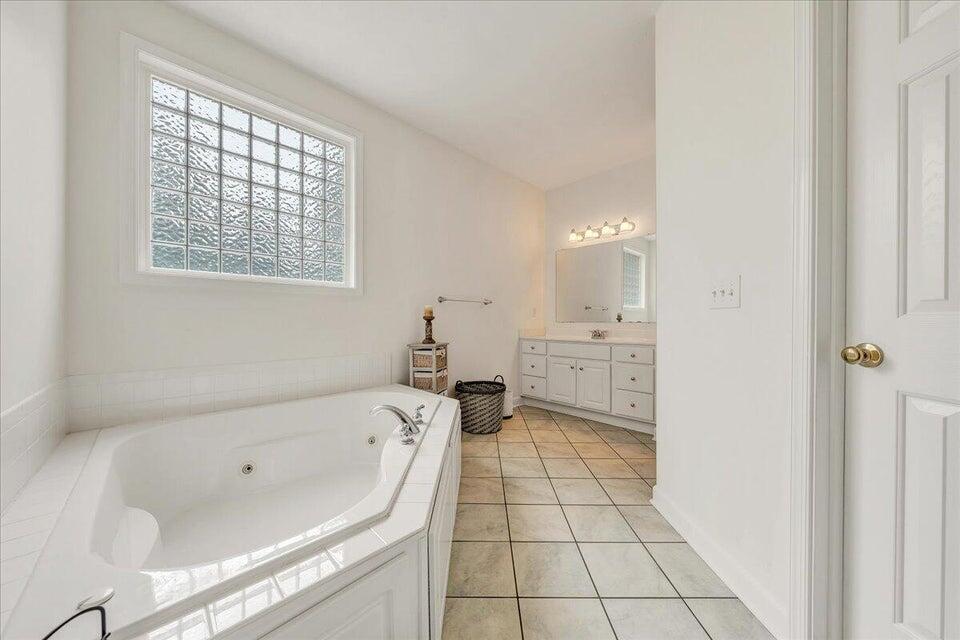 1140 Marie Dr, Huddleston, Virginia image 26