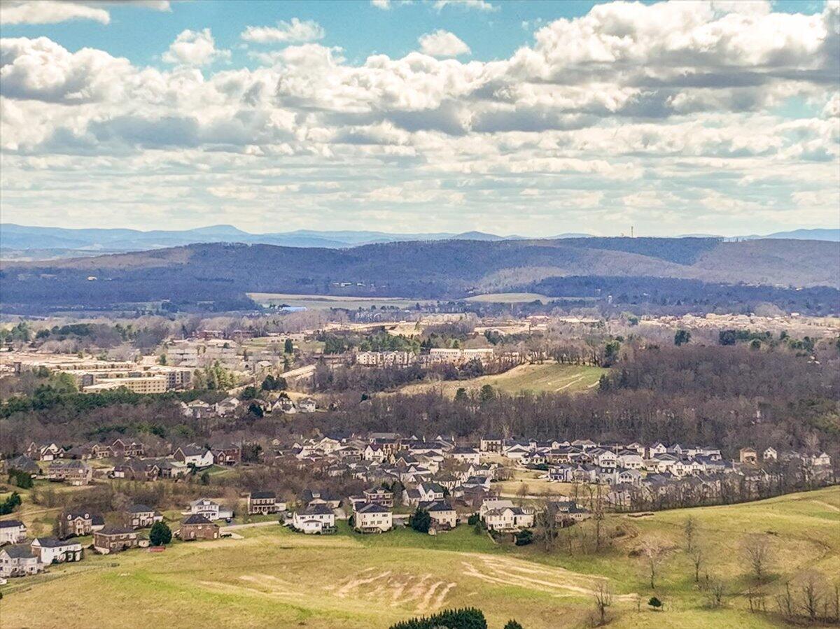 Toms Creek Rd, Blacksburg, Virginia image 14