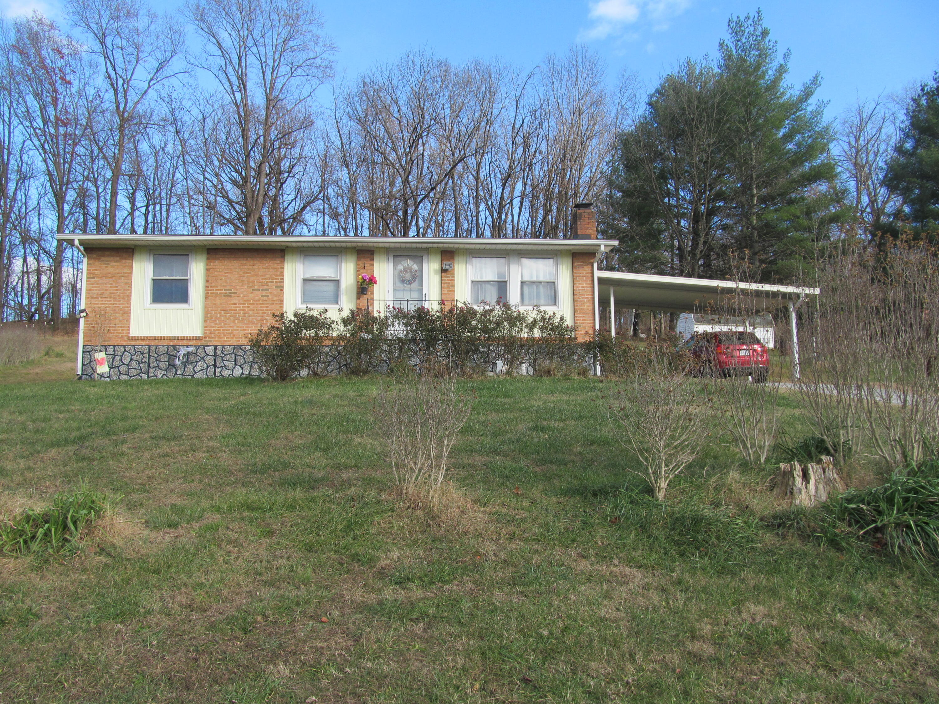 4768 Catawba Rd, Troutville, Virginia image 2