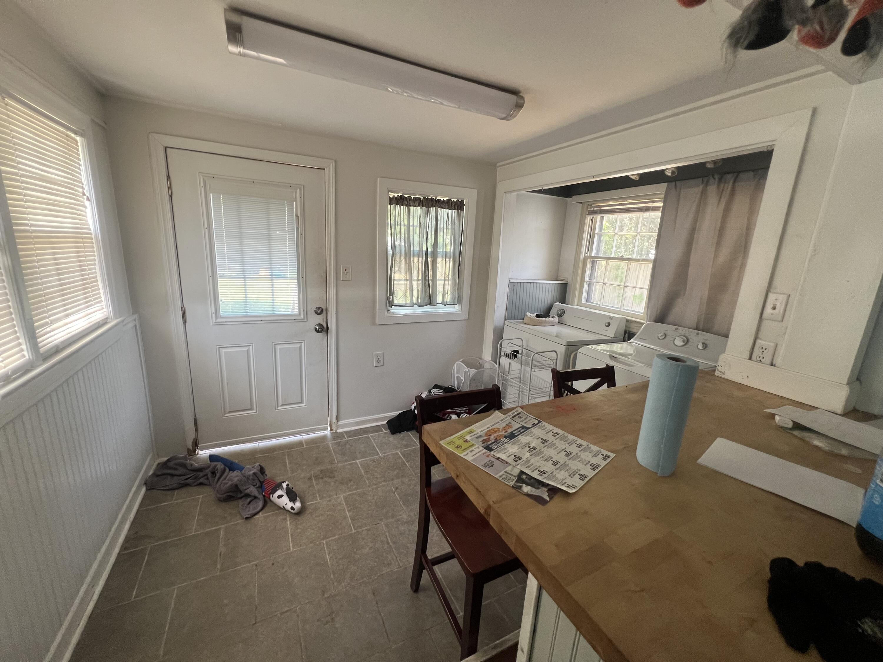 2432 Ravenwood Ave, Roanoke, Virginia image 3