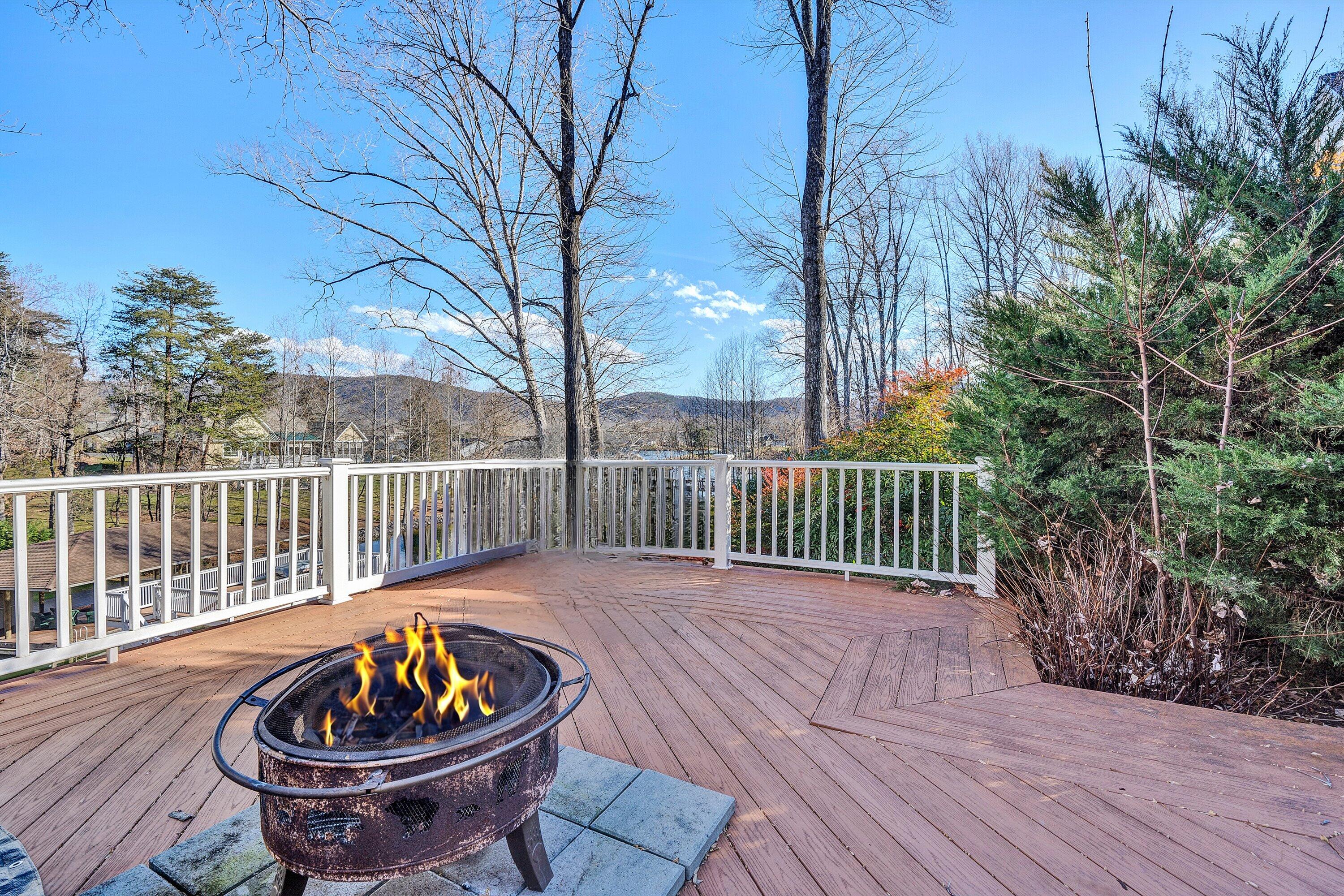 Penhook, Virginia 24137, United States, 3 Bedrooms Bedrooms, ,3 BathroomsBathrooms,Residential,Active,44907