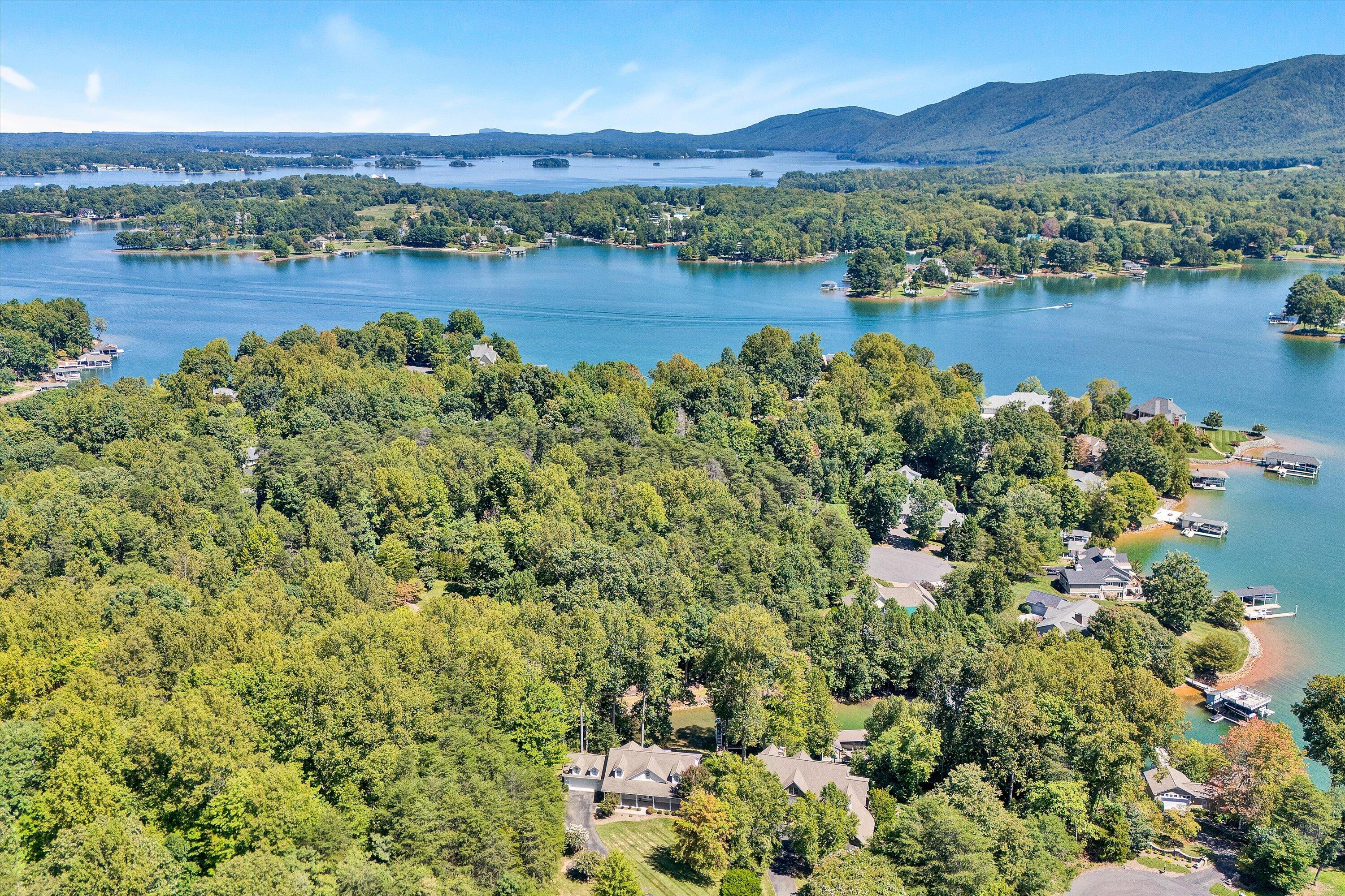 Penhook, Virginia 24137, United States, 3 Bedrooms Bedrooms, ,3 BathroomsBathrooms,Residential,Active,44907