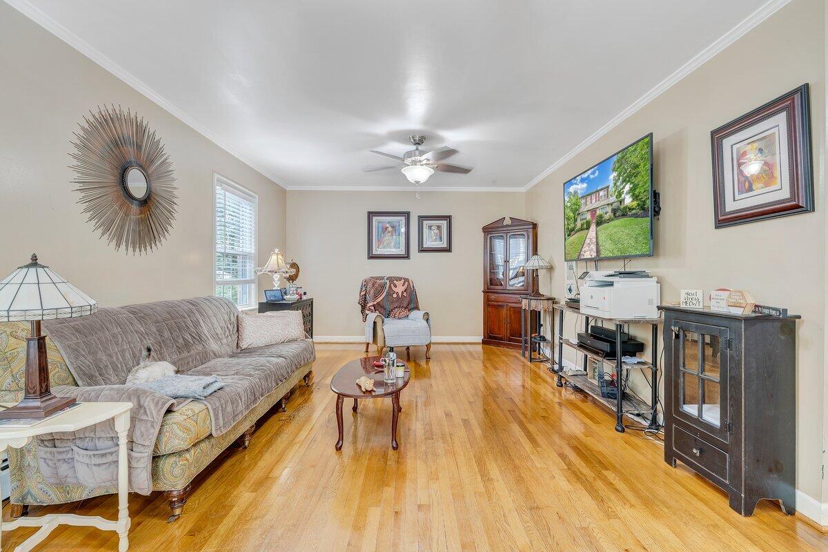 2626 Avenham Ave, Roanoke, Virginia image 8