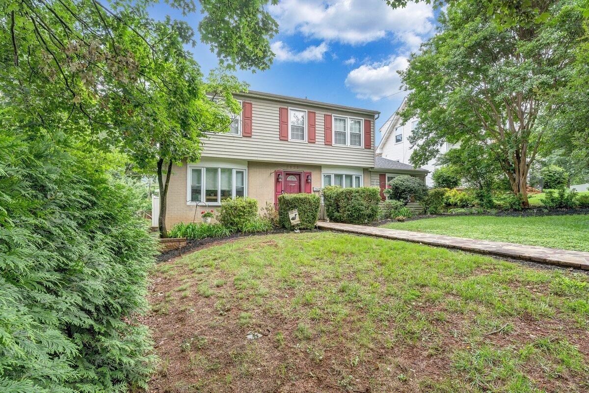 2626 Avenham Ave, Roanoke, Virginia image 3