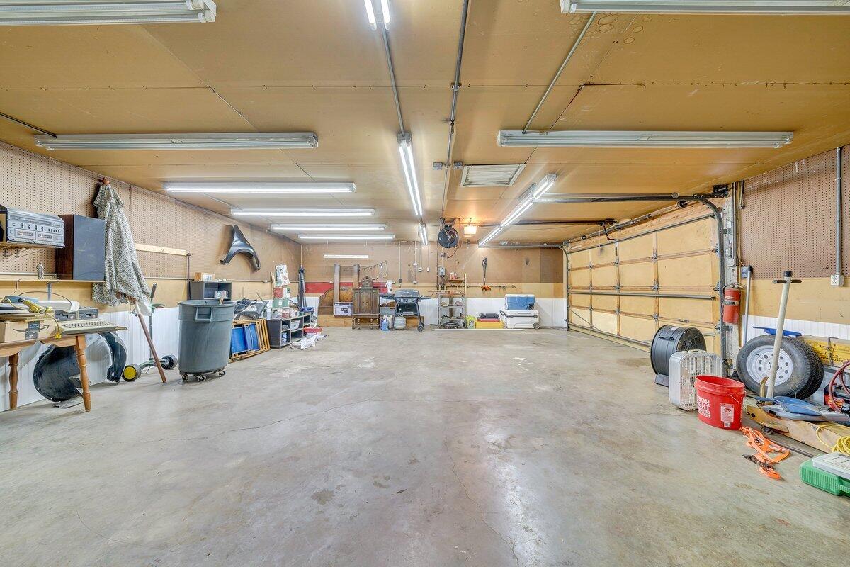 2626 Avenham Ave, Roanoke, Virginia image 32