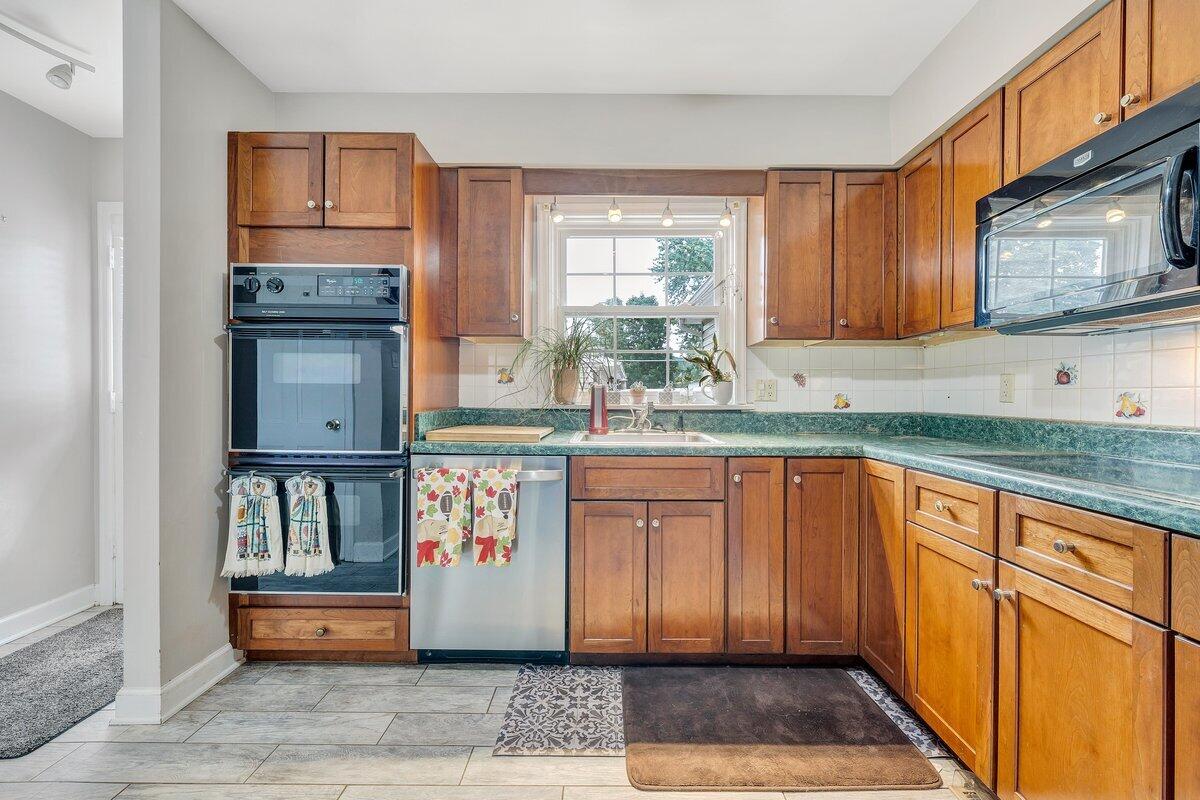 2626 Avenham Ave, Roanoke, Virginia image 15