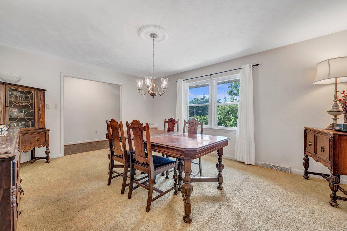 3412 Canter Cir, Roanoke, Virginia image 8