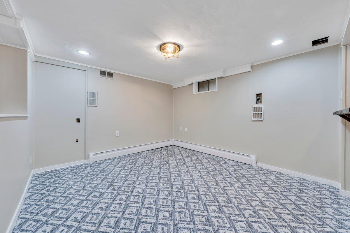 227 Maplelawn Ave, Roanoke, Virginia image 30