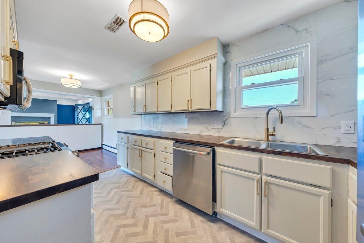 227 Maplelawn Ave, Roanoke, Virginia image 9