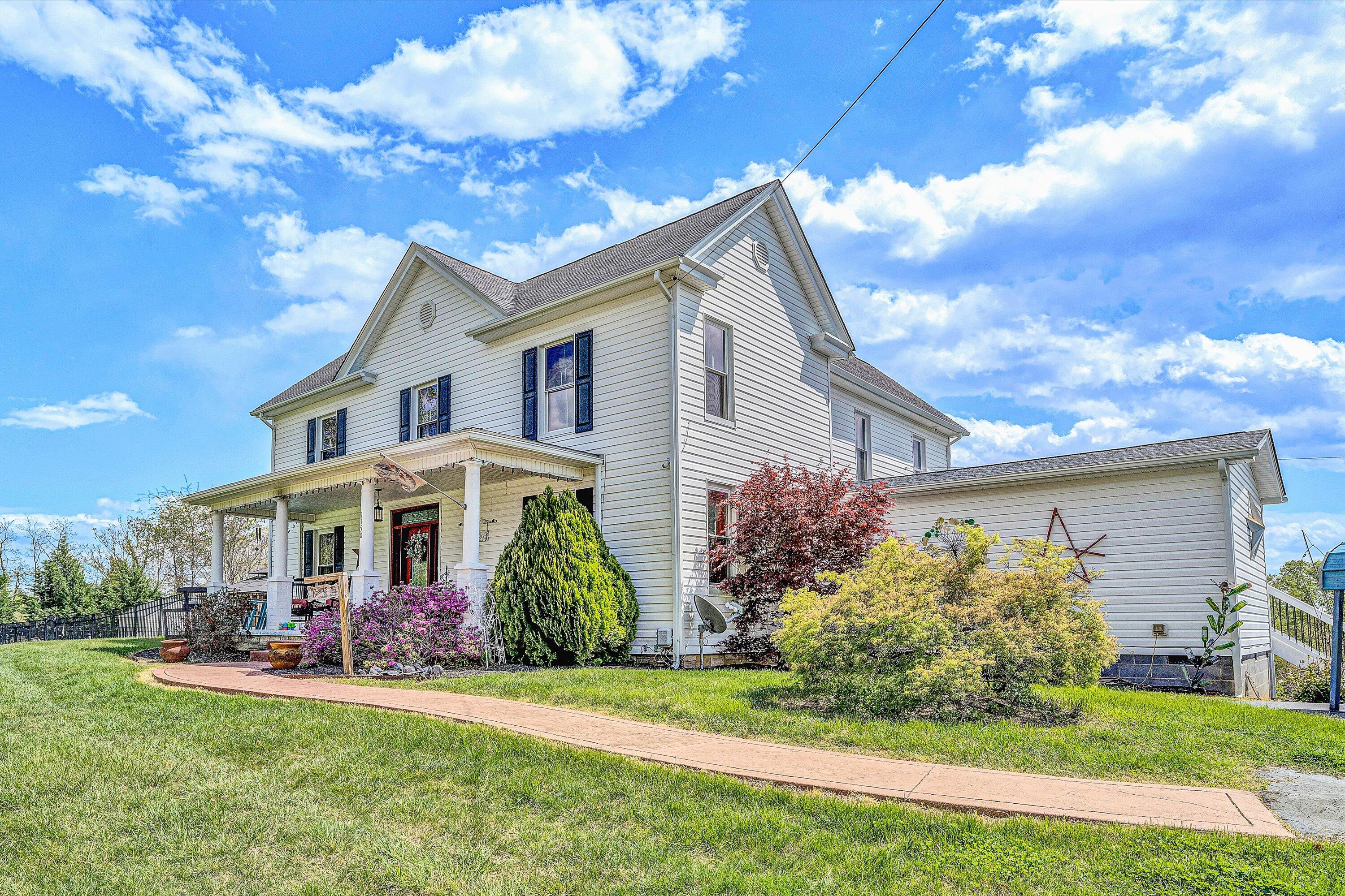 1150 Drewrys Hill Rd, Vinton, Virginia image 2