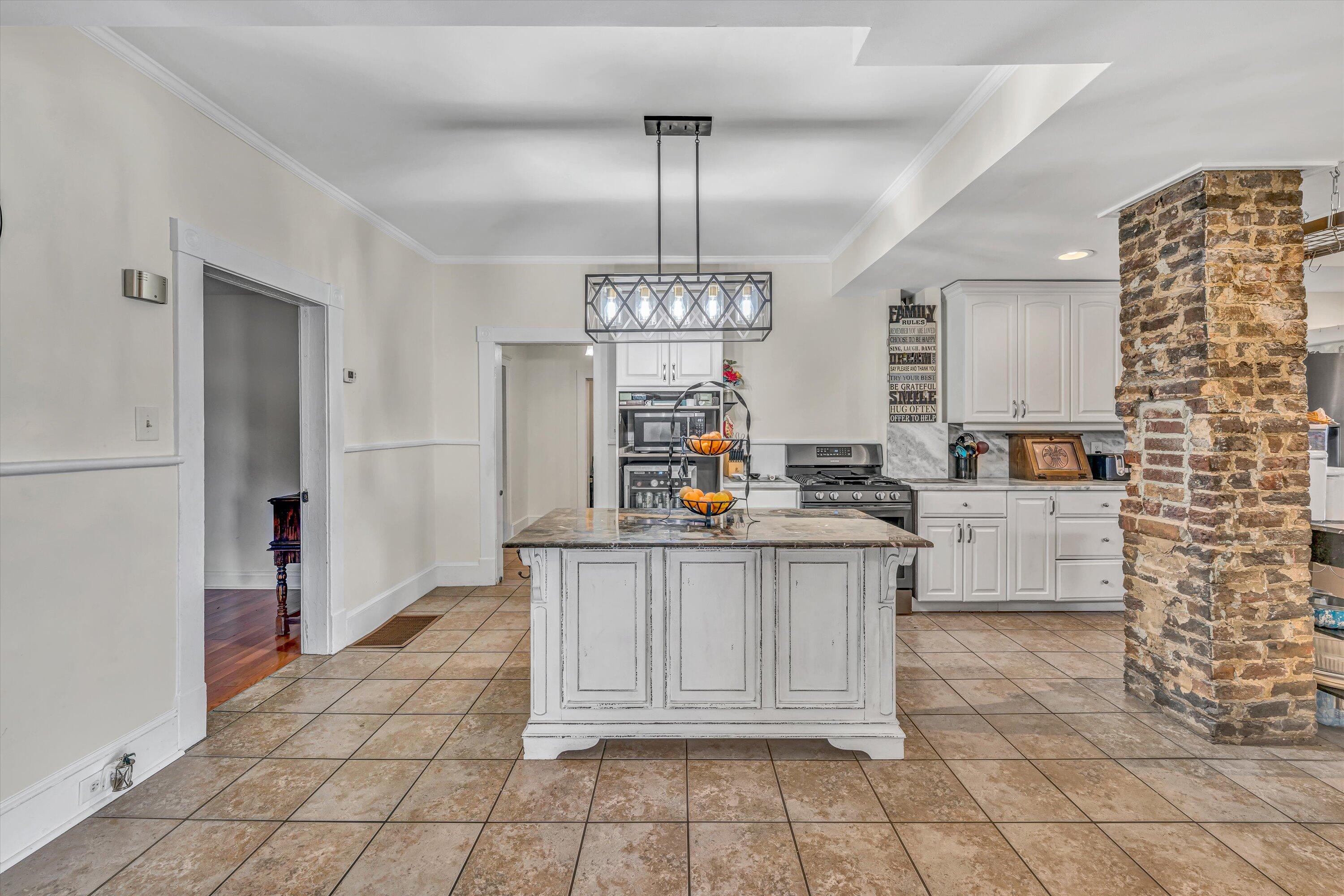 1150 Drewrys Hill Rd, Vinton, Virginia image 19