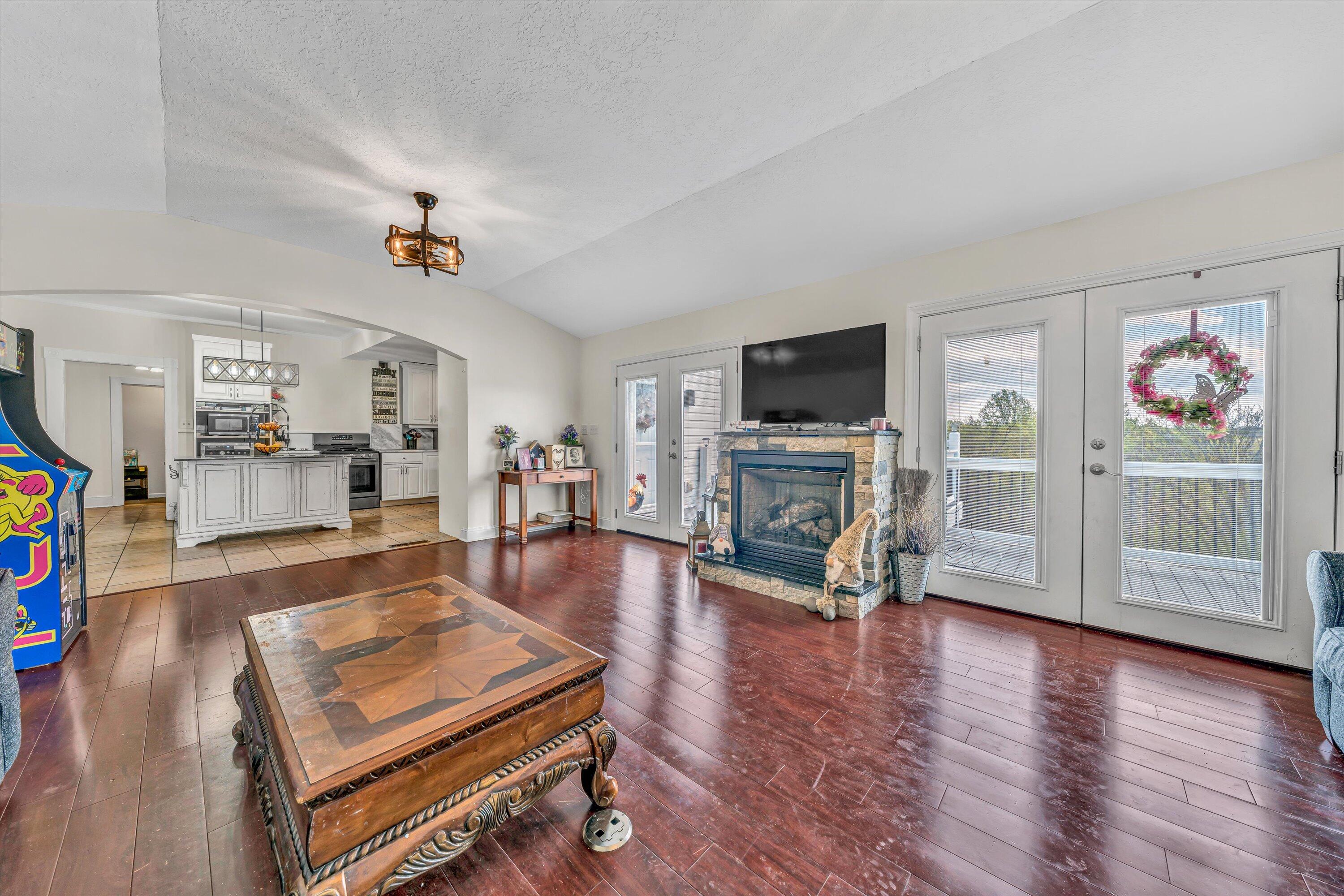 1150 Drewrys Hill Rd, Vinton, Virginia image 18