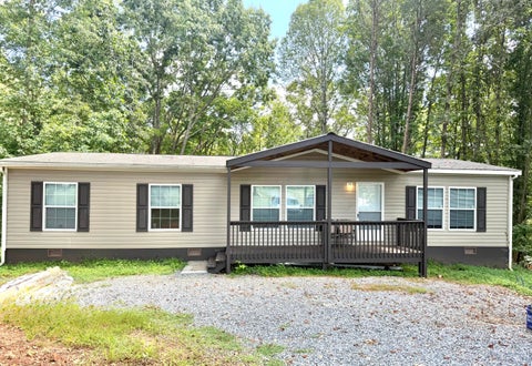 Mobile Home For Sale - 1452 White House Rd<br/> Moneta, VA 24121