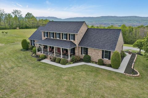 Homes For Sale - 3281 Springwood Rd<br/> Fincastle, VA 24090
