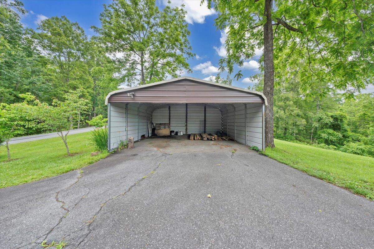 1320 Horseshoe Point Rd, Henry, Virginia image 41