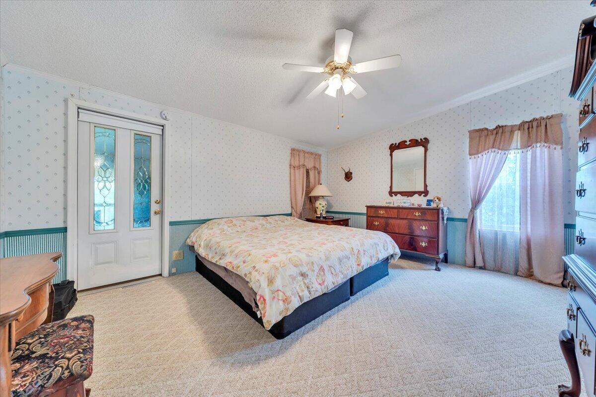 1320 Horseshoe Point Rd, Henry, Virginia image 20