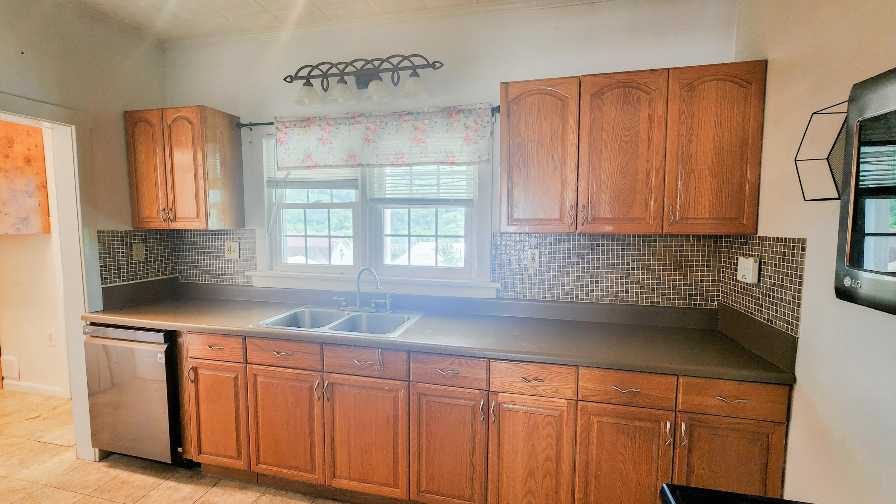 611 Alleghany St, Clifton Forge, Ohio image 12