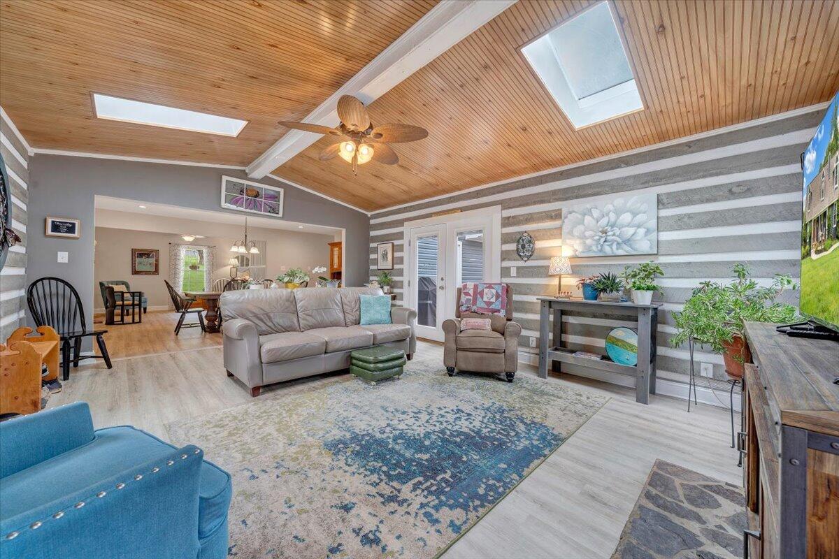 245 Indian Pointe Dr, Hardy, Virginia image 30