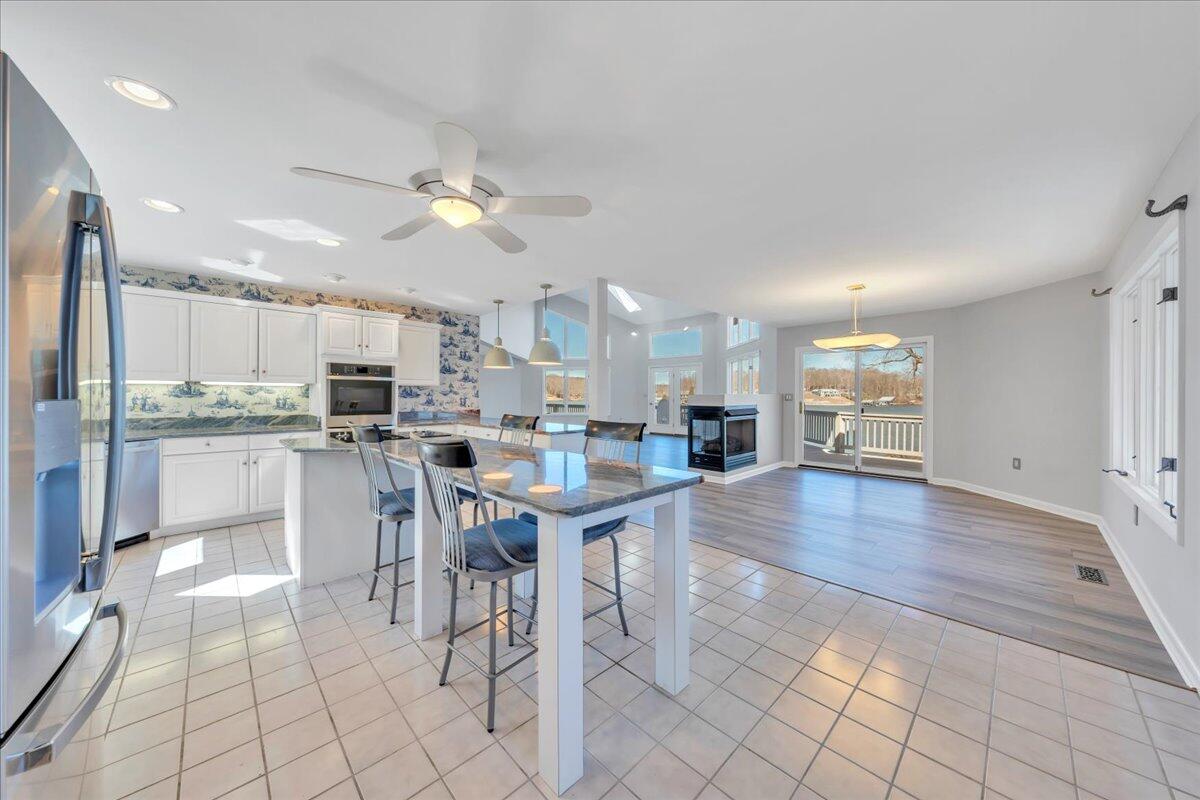 104 Lookout Pointe Dr, Moneta, Virginia image 11