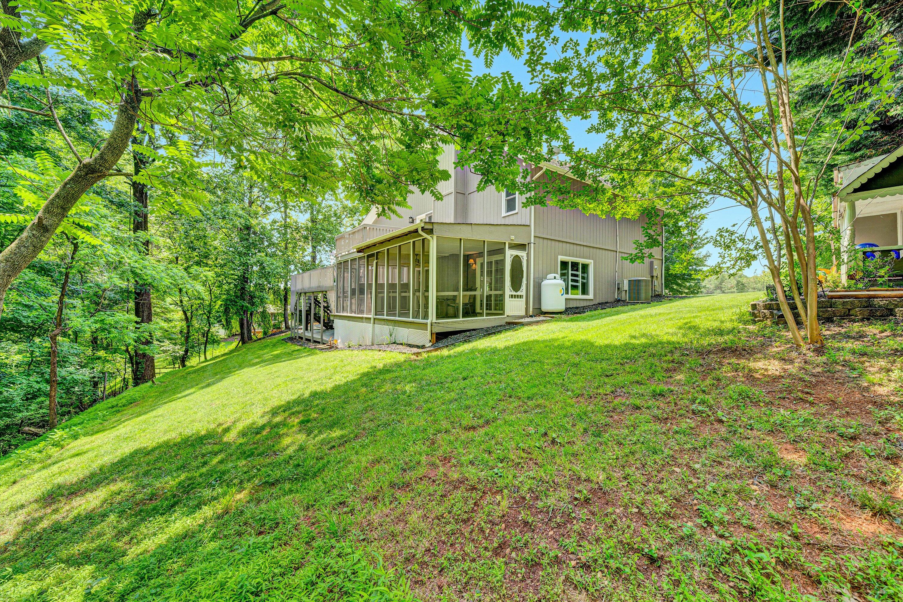 Roanoke, Virginia 24018, United States, 4 Bedrooms Bedrooms, ,3 BathroomsBathrooms,Residential,Active,146871