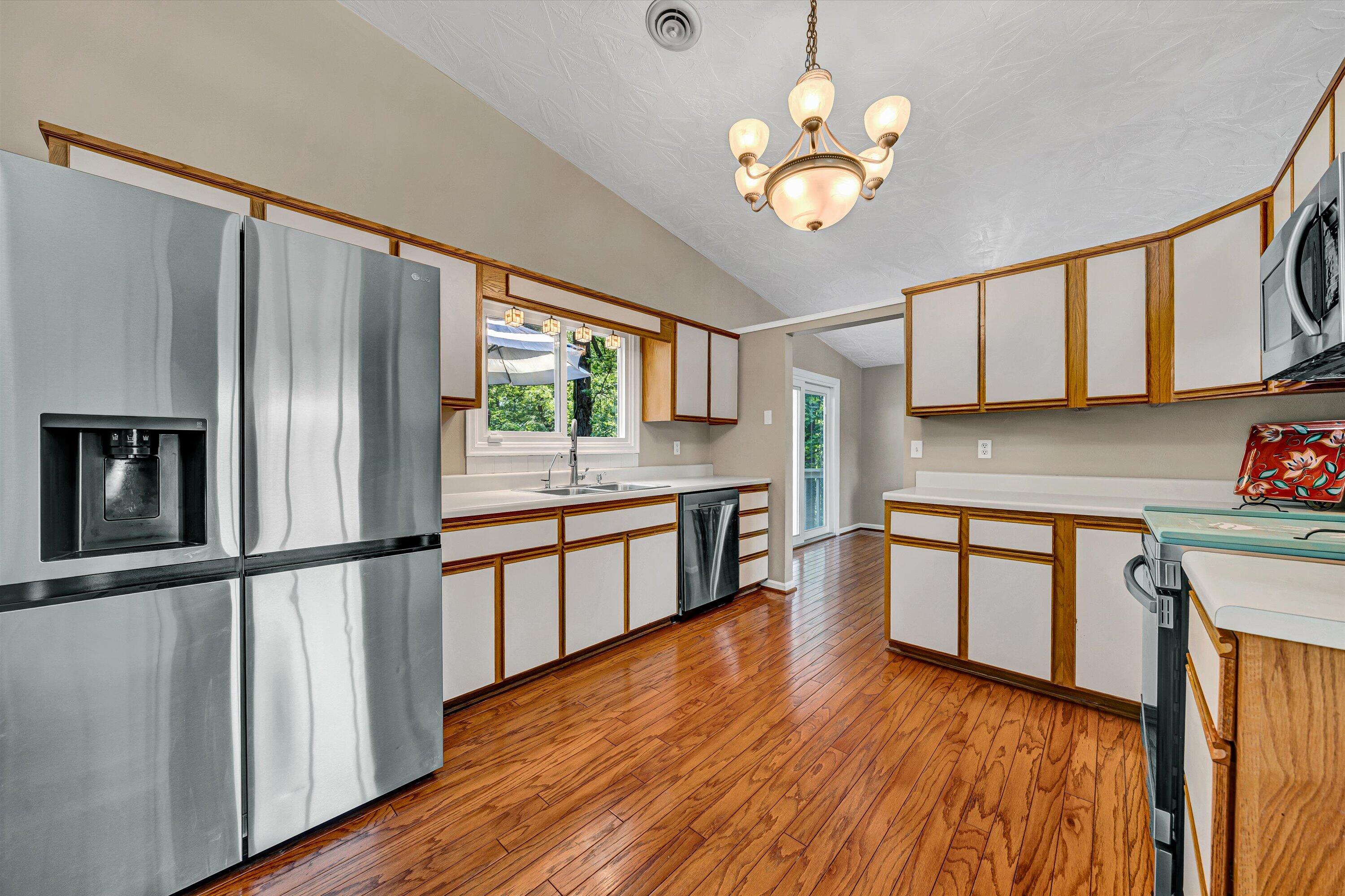 Roanoke, Virginia 24018, United States, 4 Bedrooms Bedrooms, ,3 BathroomsBathrooms,Residential,Active,146871