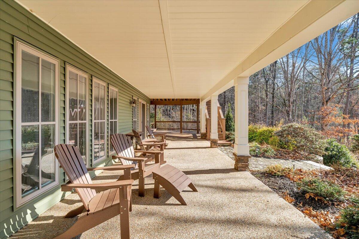 Farmville, Virginia 23901, United States, 3 Bedrooms Bedrooms, ,3 BathroomsBathrooms,Residential,Active,256813