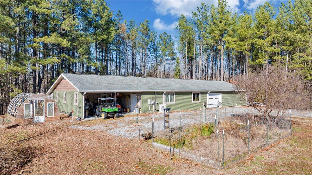 Farmville, Virginia 23901, United States, 3 Bedrooms Bedrooms, ,3 BathroomsBathrooms,Residential,Active,256813