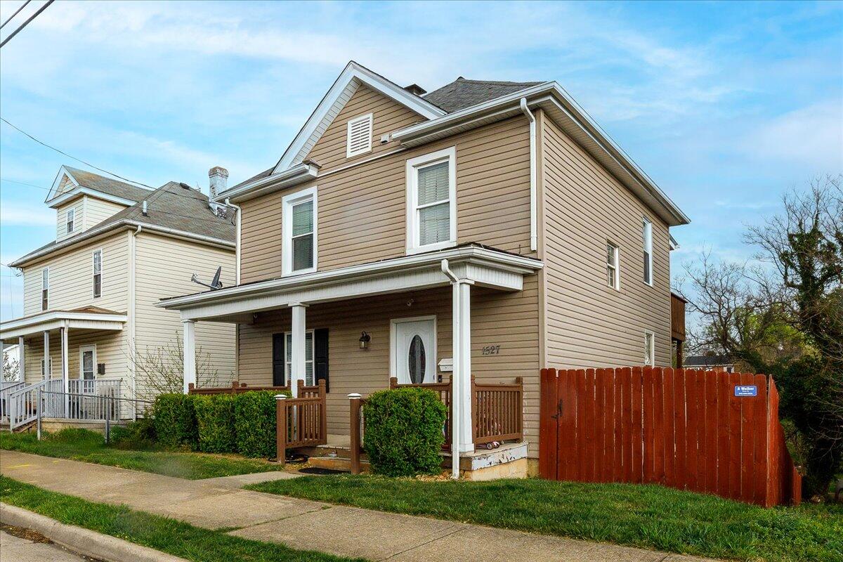 1527 Loudon Ave, Roanoke, Virginia image 2
