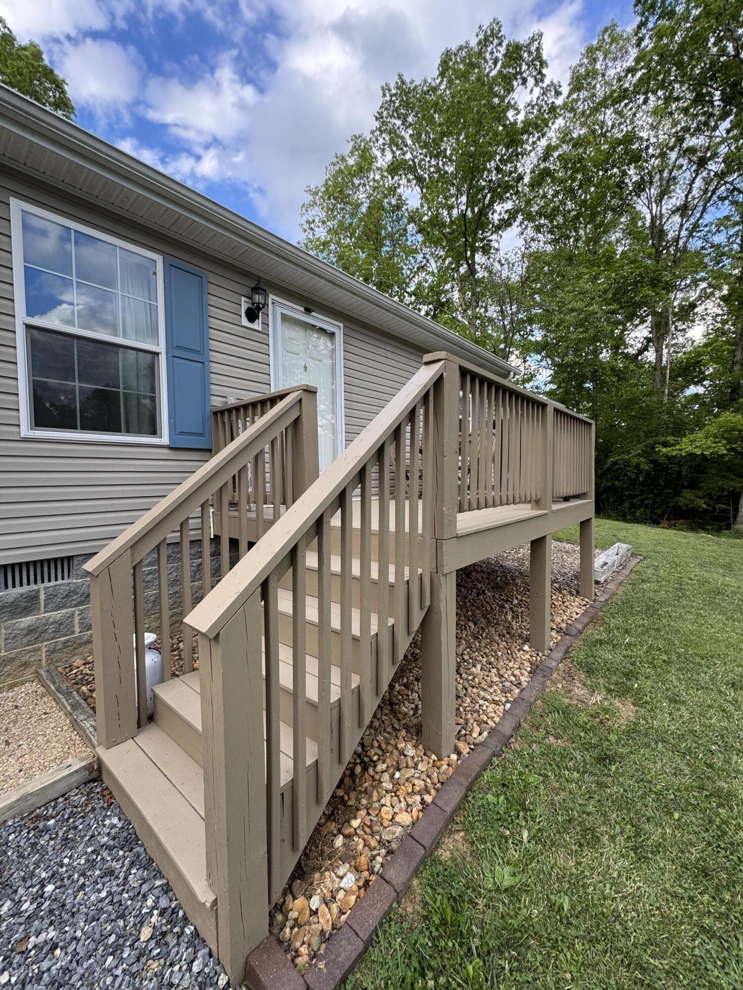 2416 West Wind Rd, Fincastle, Virginia image 11