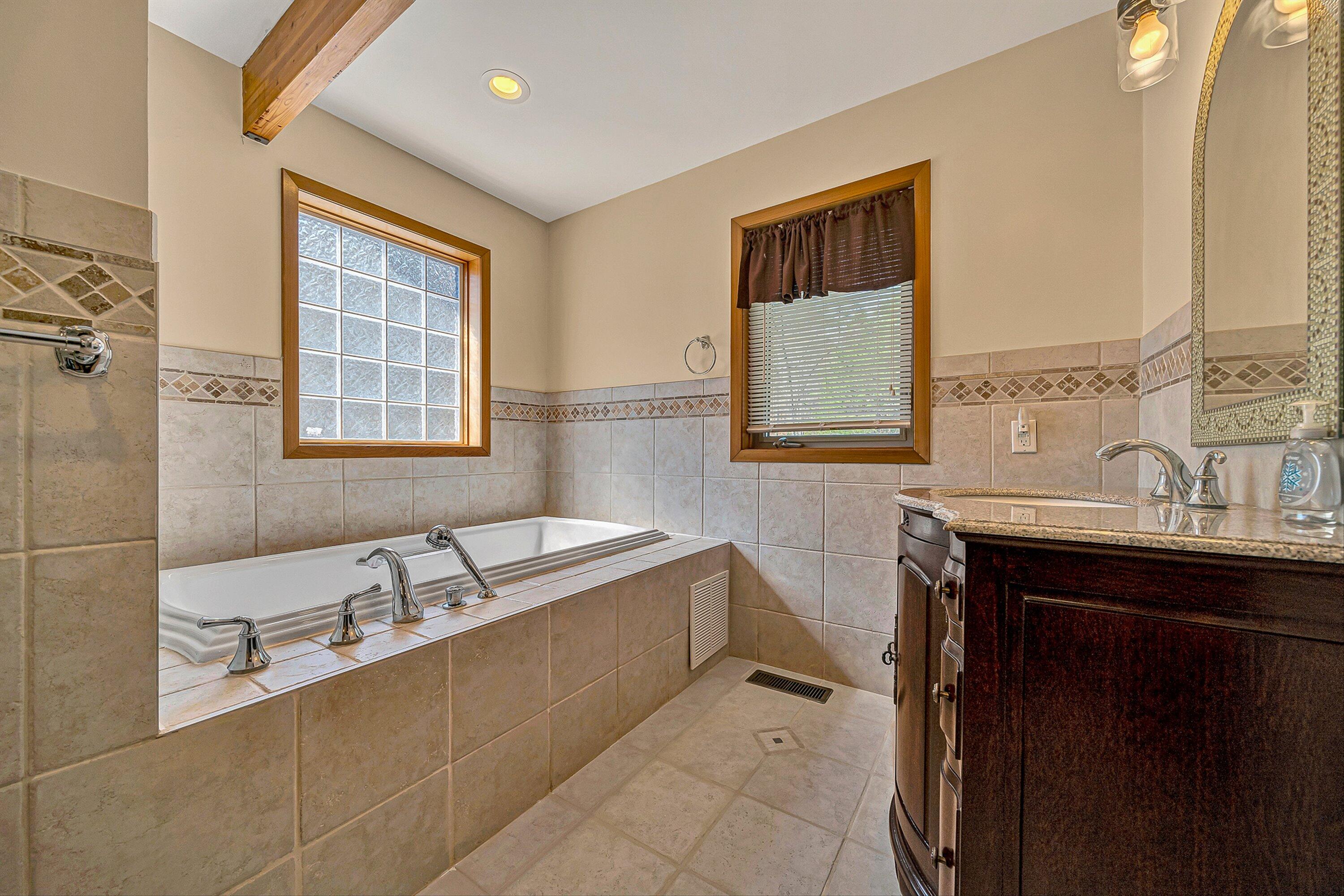 Moneta, Virginia, 24121, United States, 3 Bedrooms Bedrooms, ,4 BathroomsBathrooms,Residential,Active,2026793