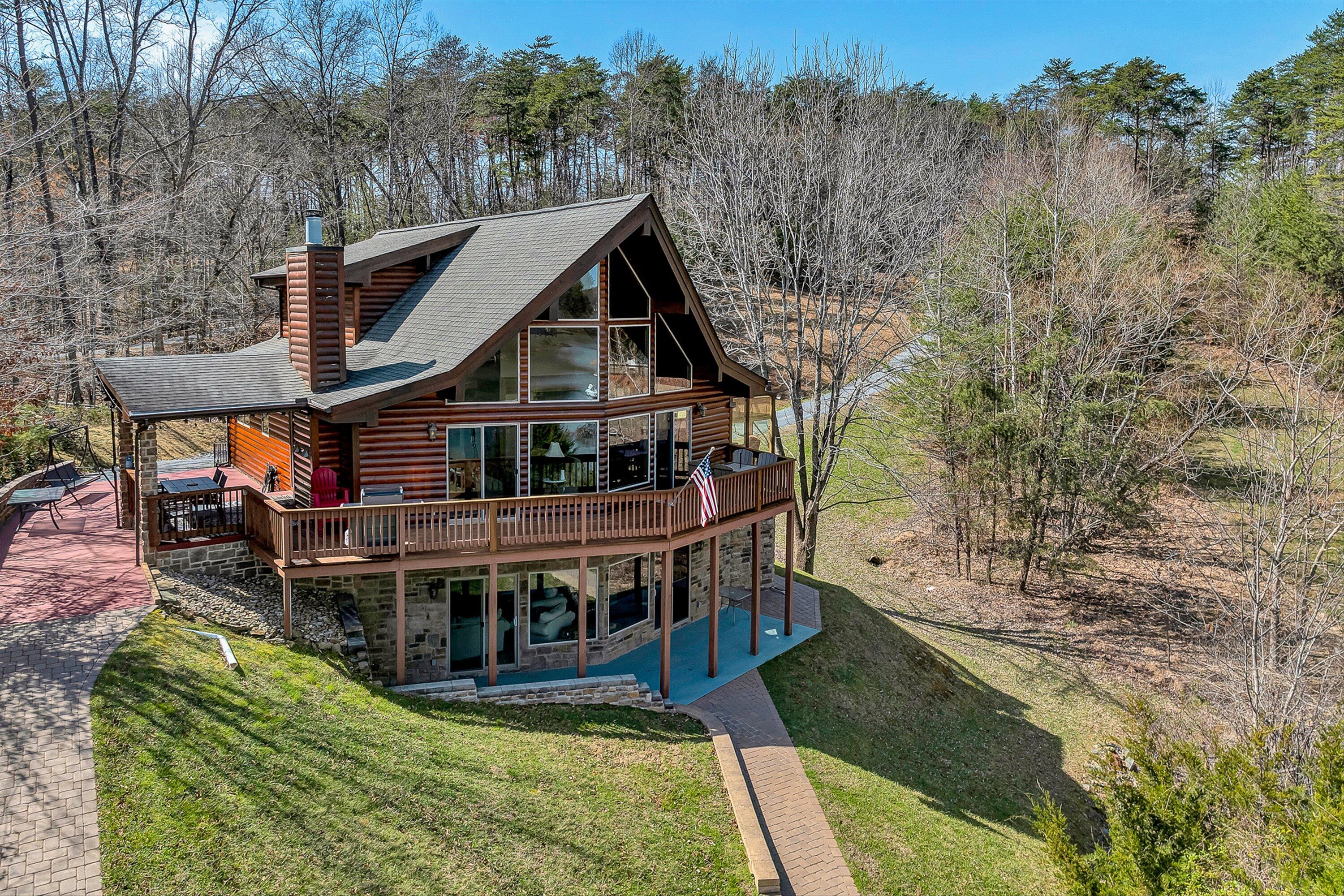 Moneta, Virginia, 24121, United States, 3 Bedrooms Bedrooms, ,4 BathroomsBathrooms,Residential,Active,2026793