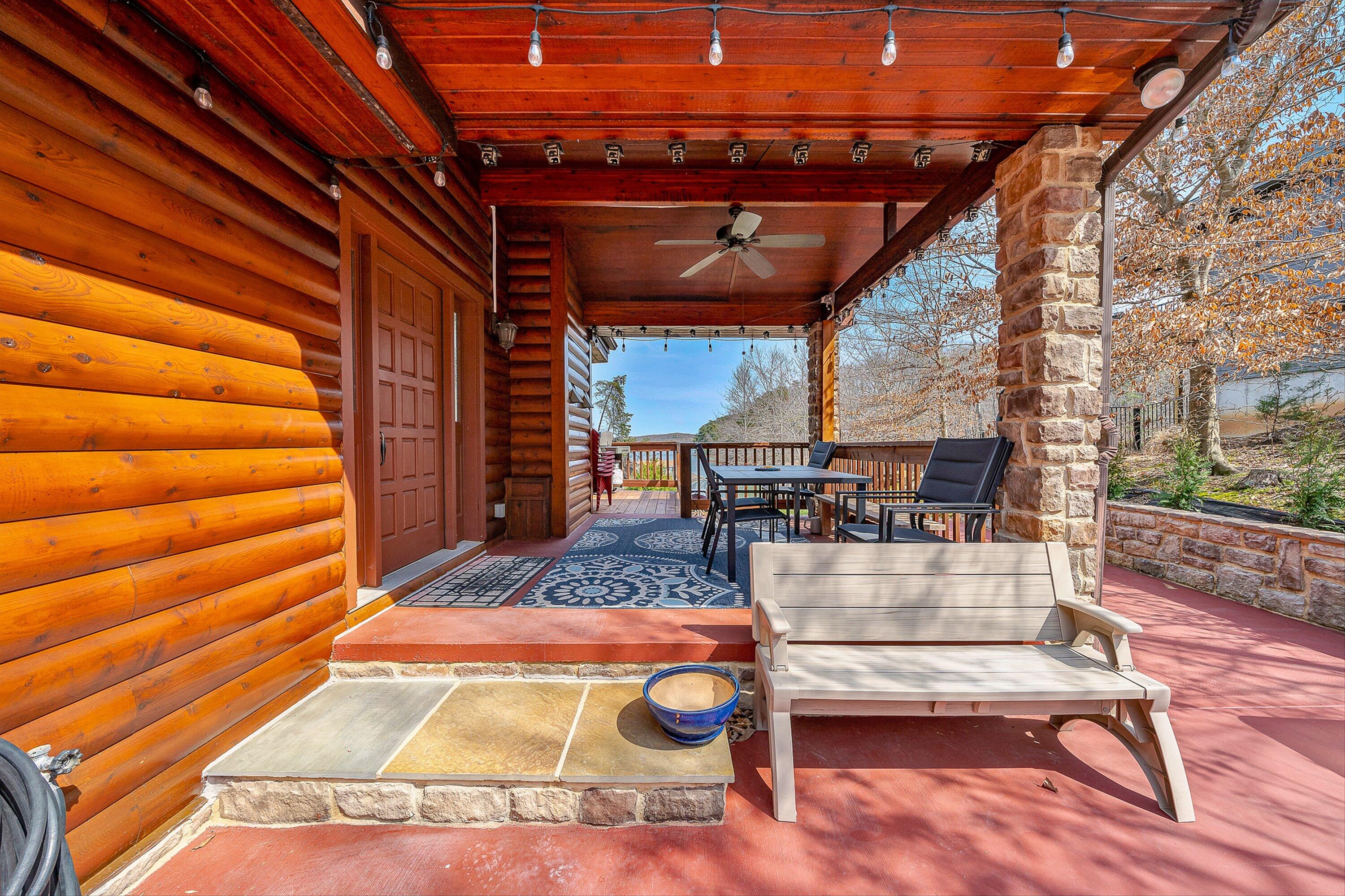 Moneta, Virginia, 24121, United States, 3 Bedrooms Bedrooms, ,4 BathroomsBathrooms,Residential,Active,2026793