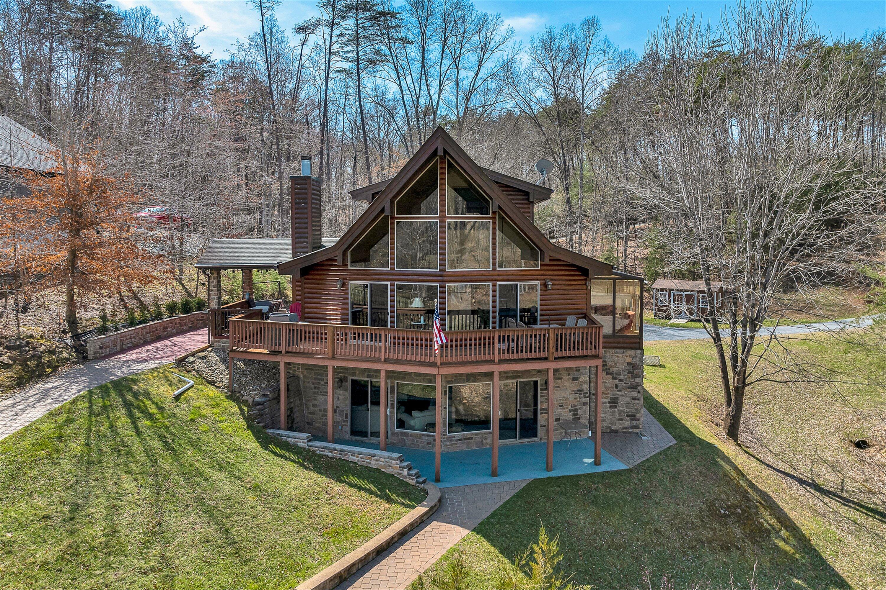 Moneta, Virginia, 24121, United States, 3 Bedrooms Bedrooms, ,4 BathroomsBathrooms,Residential,Active,2026793