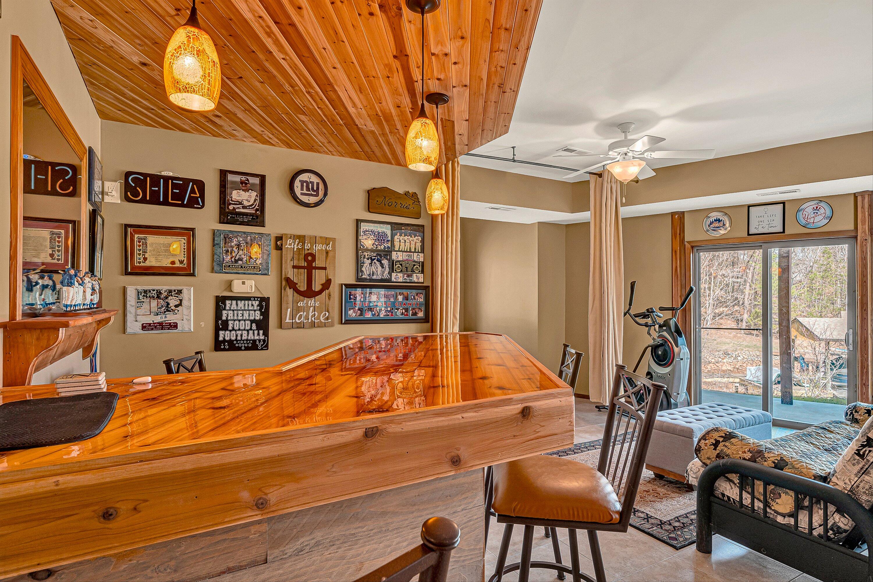 Moneta, Virginia, 24121, United States, 3 Bedrooms Bedrooms, ,4 BathroomsBathrooms,Residential,Active,2026793