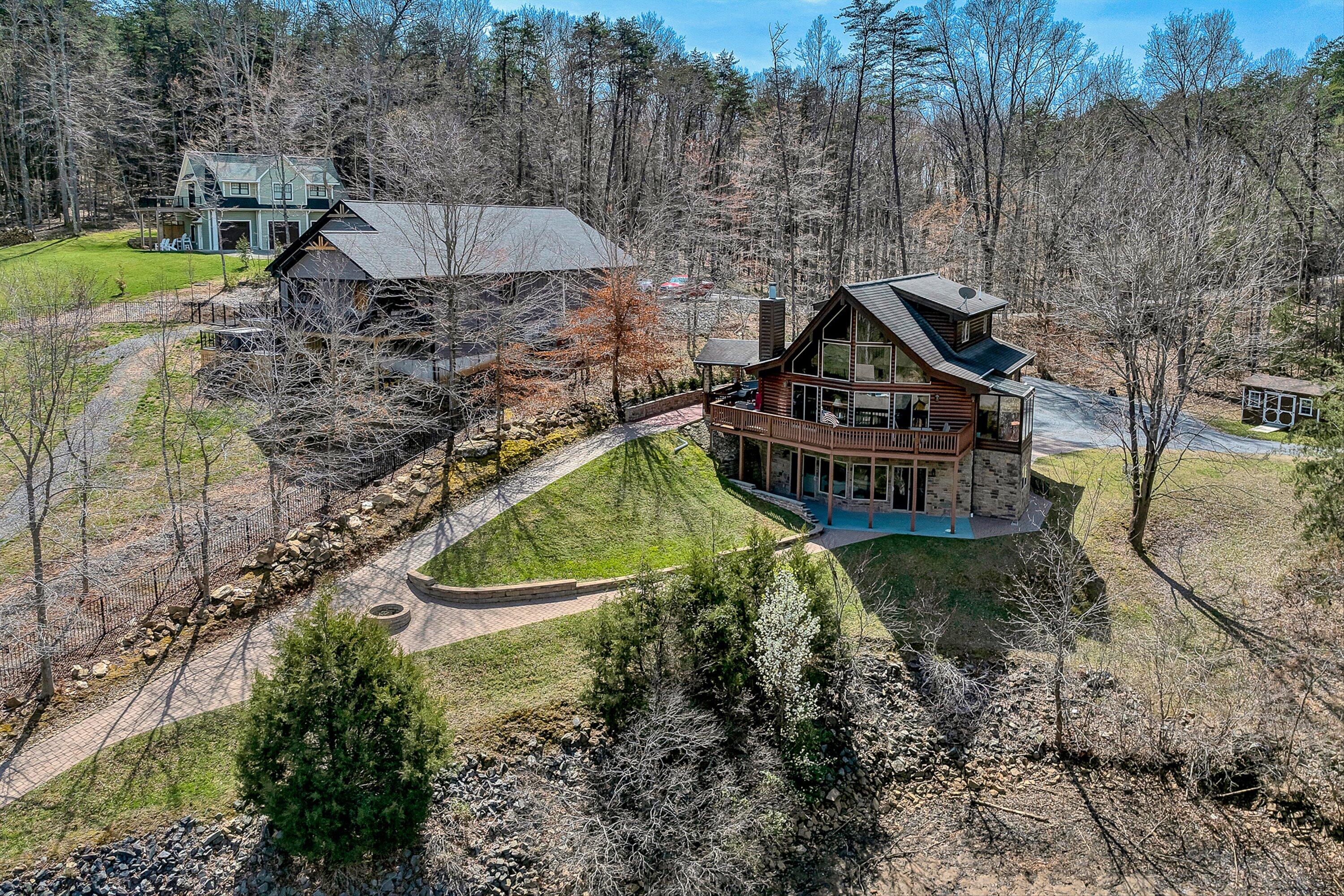 Moneta, Virginia, 24121, United States, 3 Bedrooms Bedrooms, ,4 BathroomsBathrooms,Residential,Active,2026793