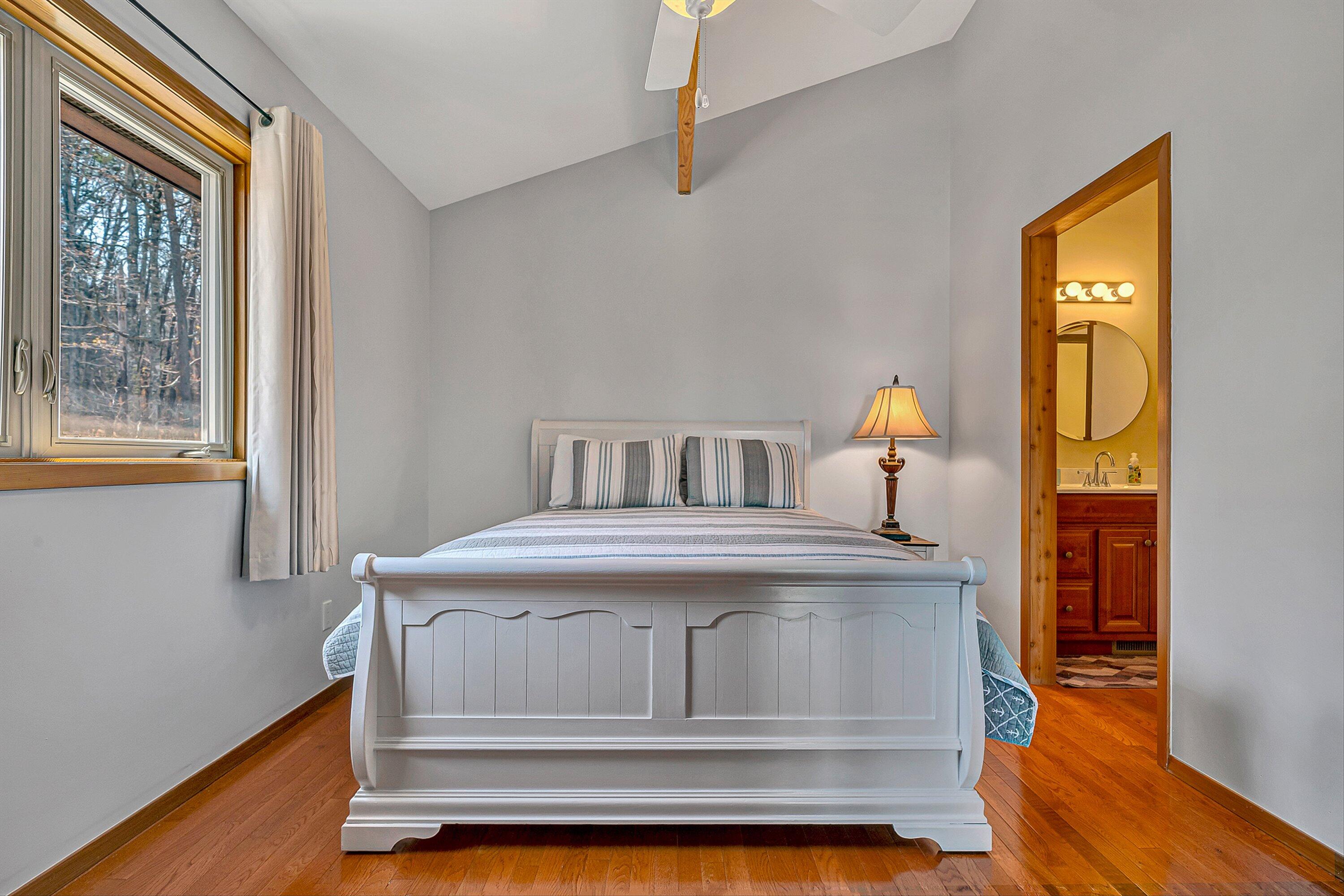 Moneta, Virginia, 24121, United States, 3 Bedrooms Bedrooms, ,4 BathroomsBathrooms,Residential,Active,2026793
