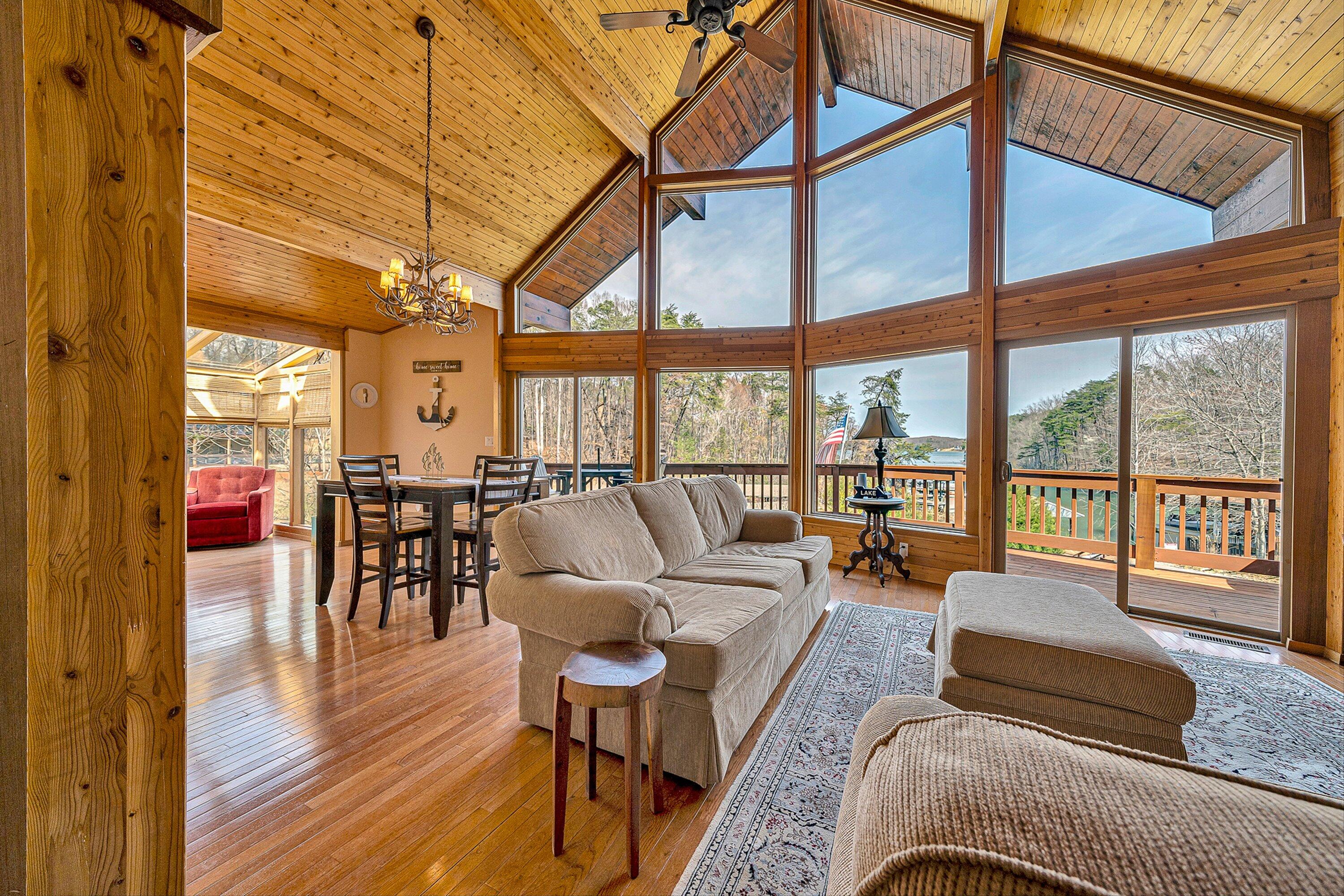 Moneta, Virginia, 24121, United States, 3 Bedrooms Bedrooms, ,4 BathroomsBathrooms,Residential,Active,2026793