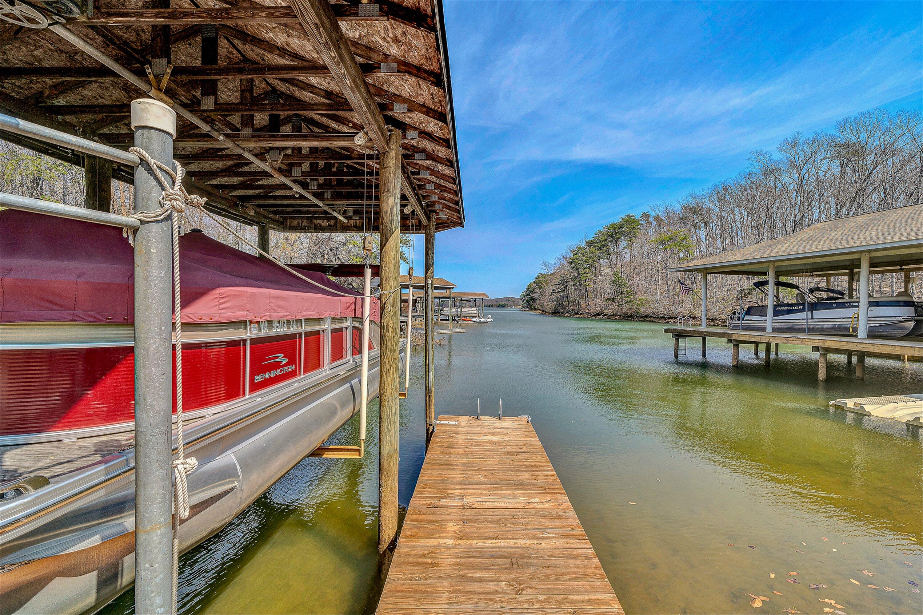 Moneta, Virginia, 24121, United States, 3 Bedrooms Bedrooms, ,4 BathroomsBathrooms,Residential,Active,2026793
