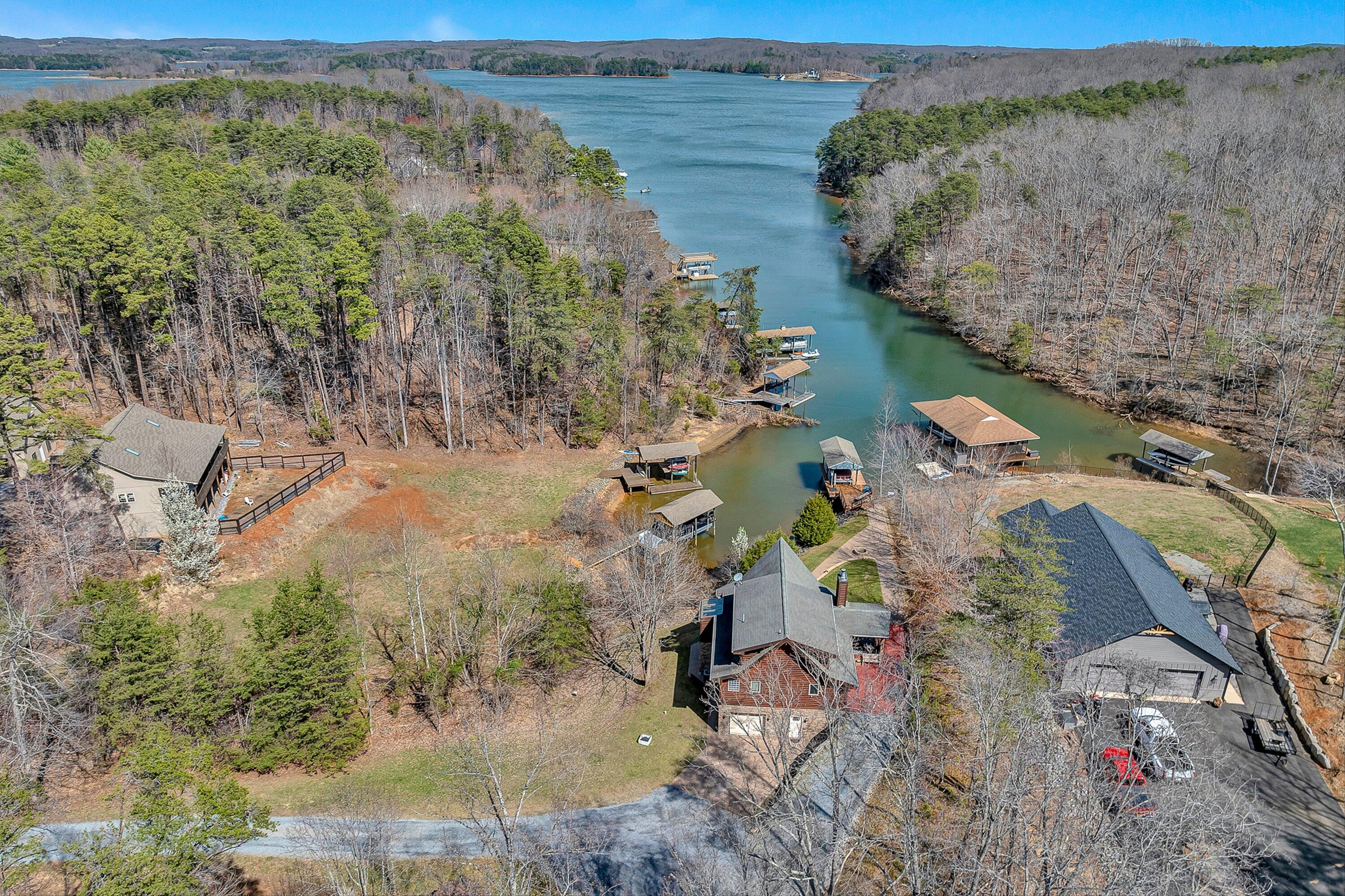 Moneta, Virginia, 24121, United States, 3 Bedrooms Bedrooms, ,4 BathroomsBathrooms,Residential,Active,2026793