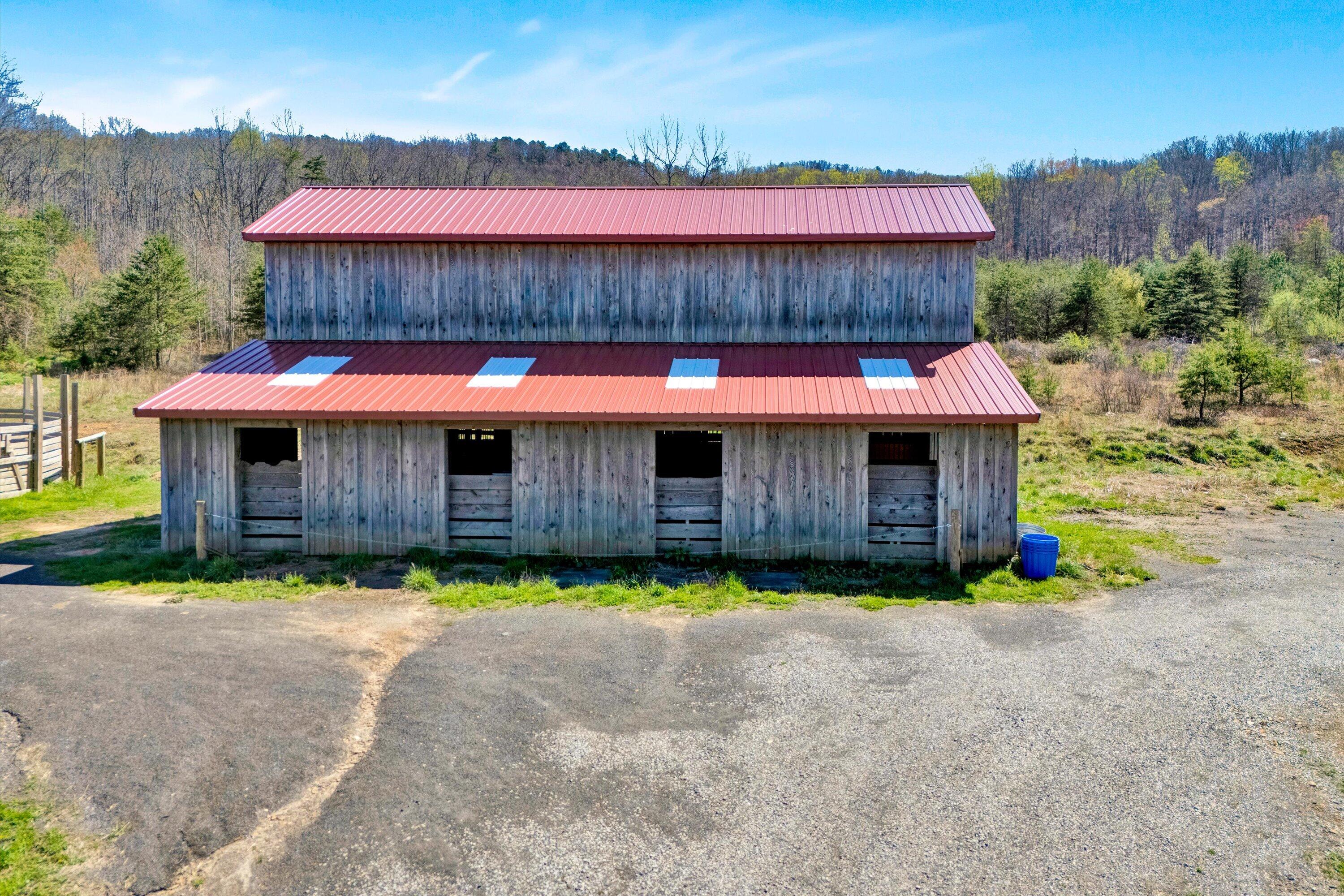 657 Meadows Ln, New Castle, Virginia image 2