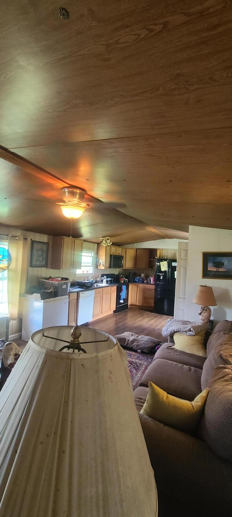 657 Meadows Ln, New Castle, Virginia image 26