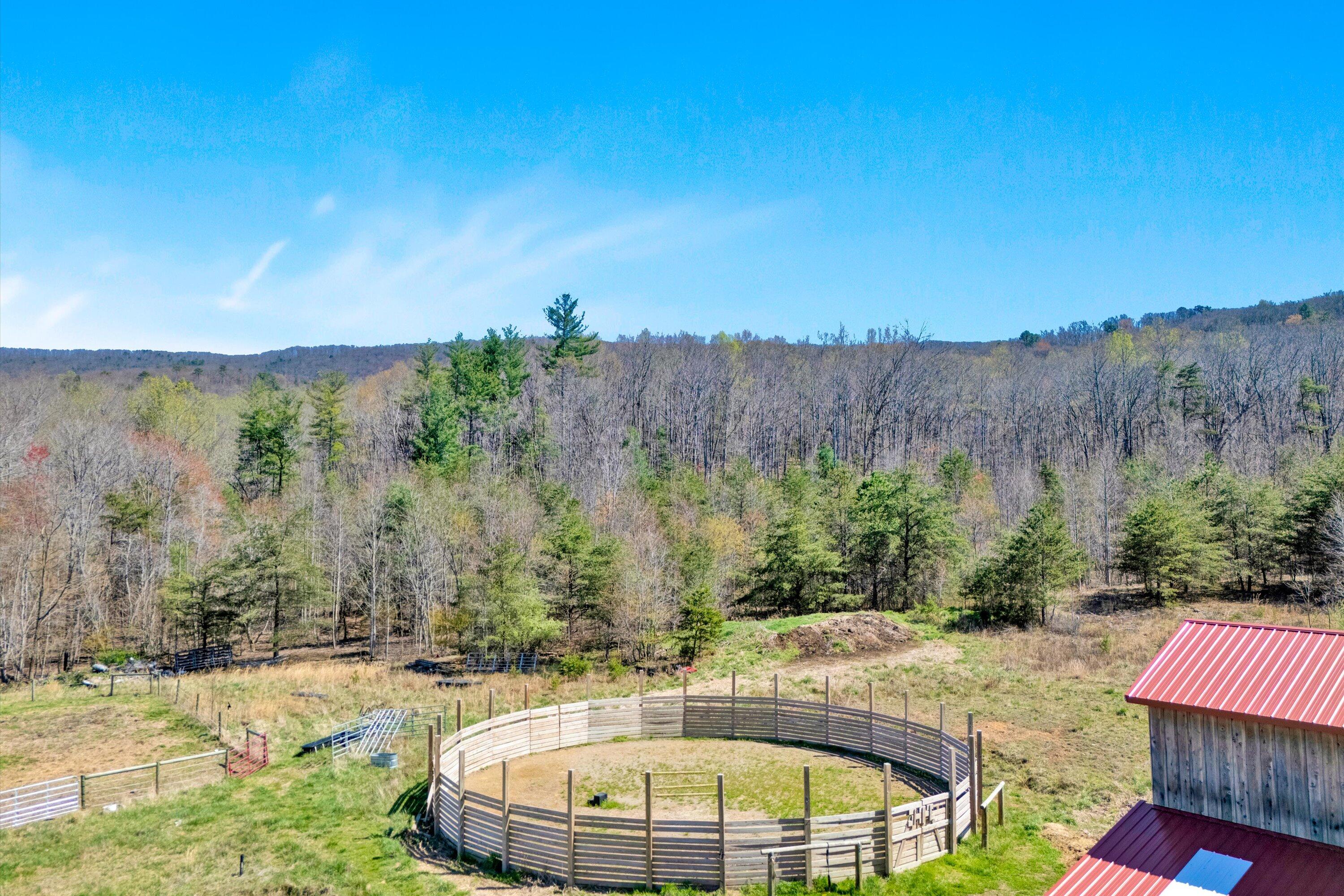 657 Meadows Ln, New Castle, Virginia image 4