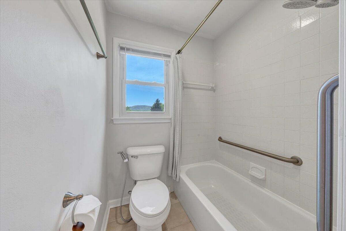 2724 Fletcher St, Salem, Virginia image 20