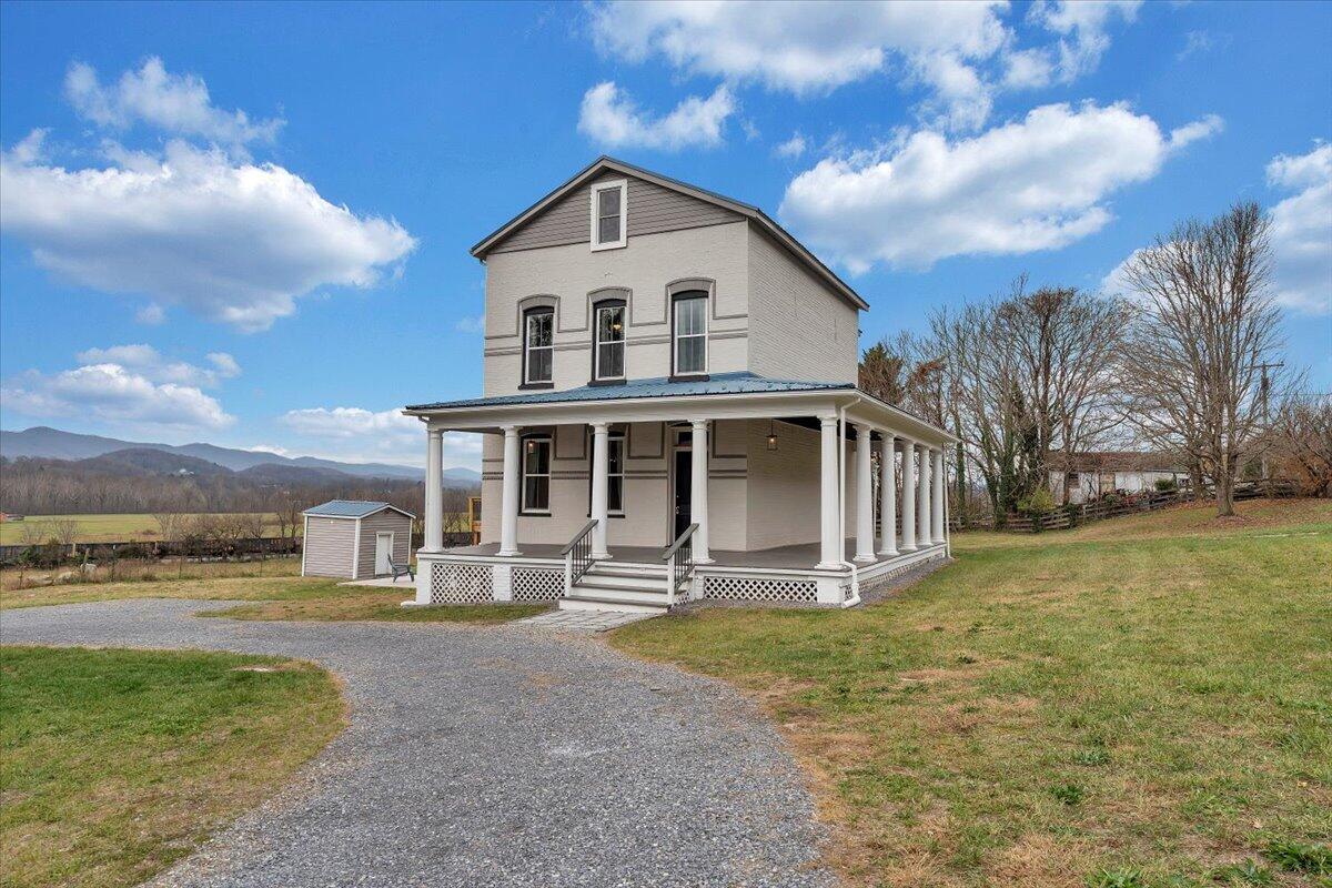 16 Cherry Tree Rd, Buchanan, Virginia image 2