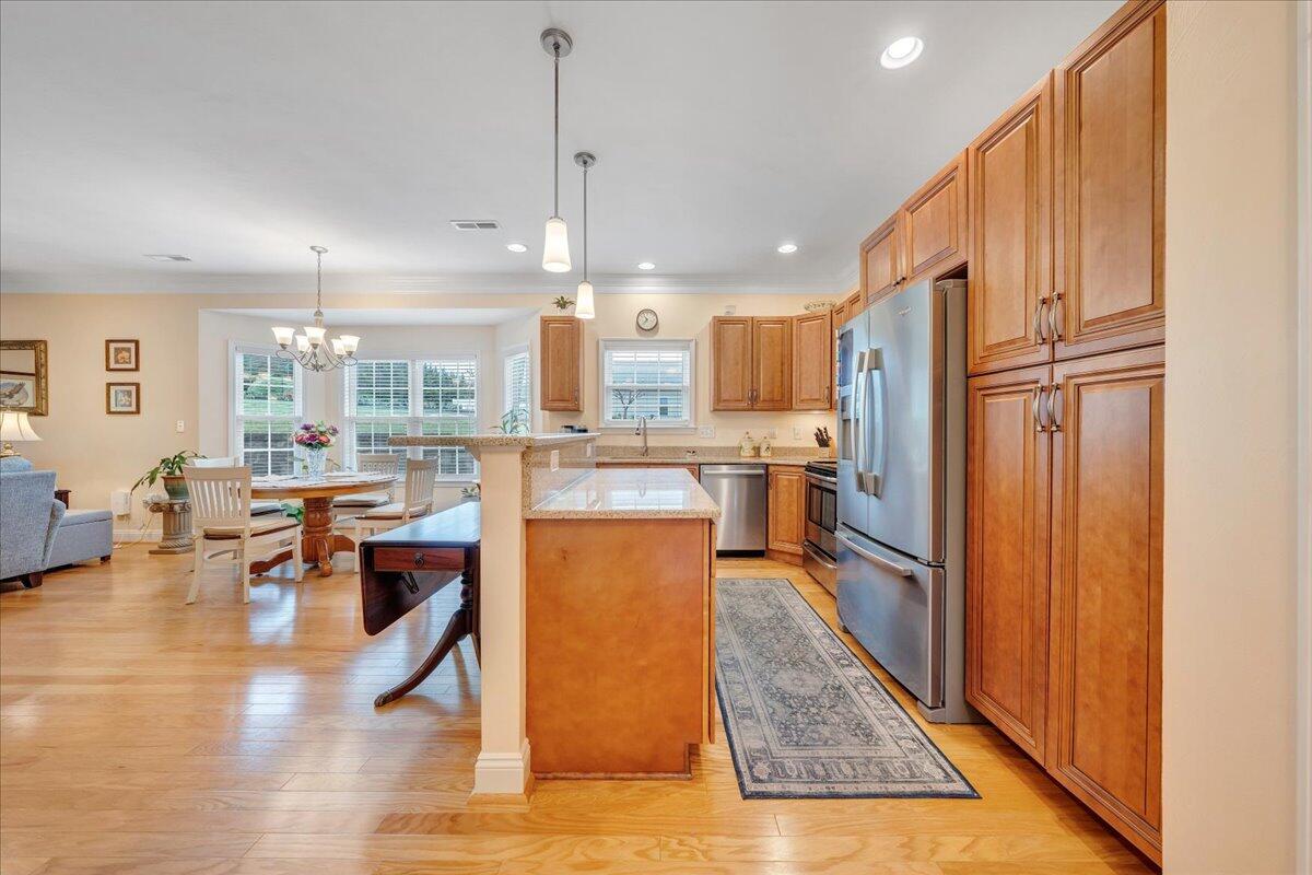703 N Battery Dr, Roanoke, Virginia image 7