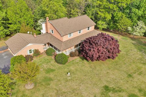 Homes For Sale - 2479 Old Quarry Rd<br/> Bassett, VA 24055