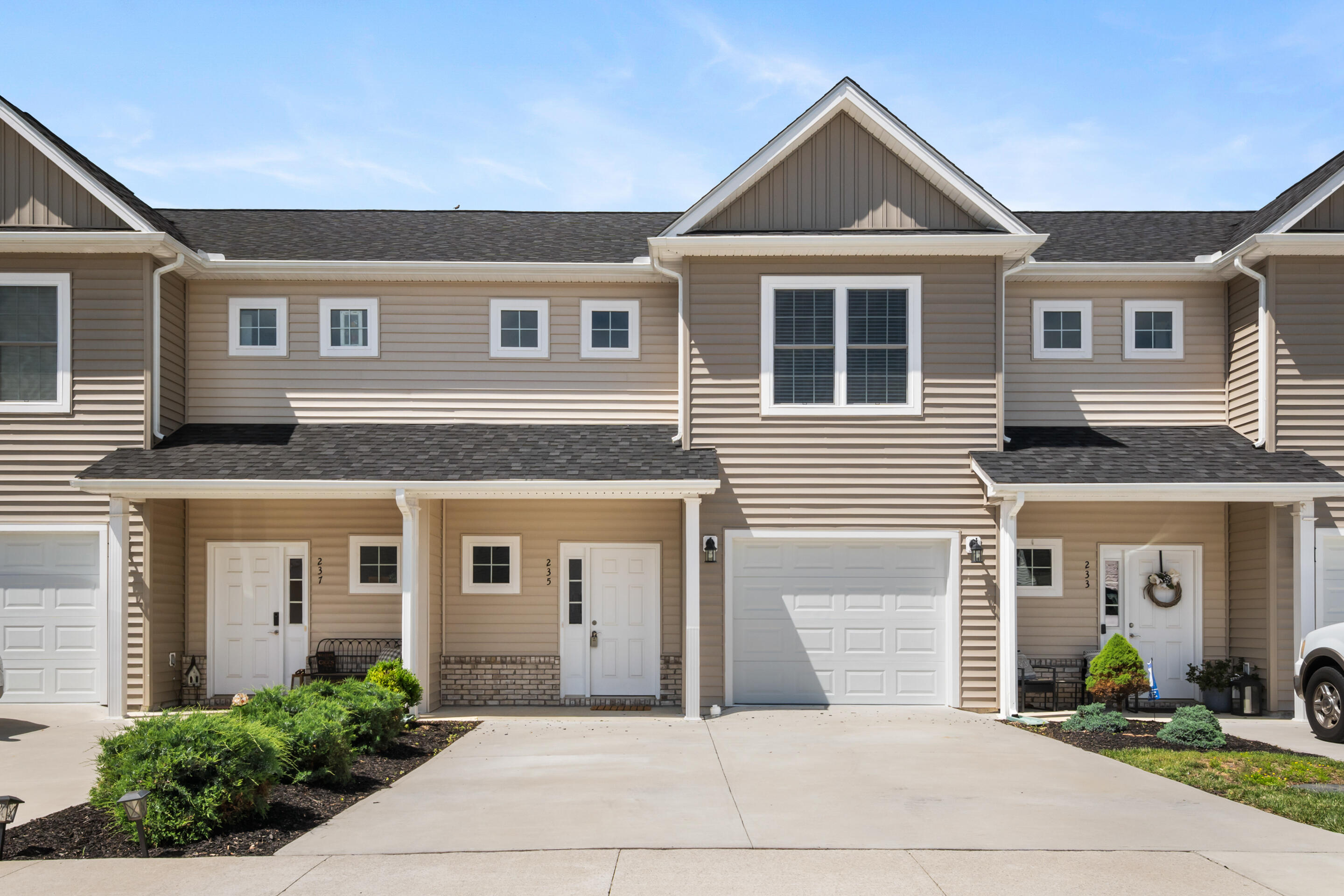 235 Louise Ln, Elliston, Ohio image 1